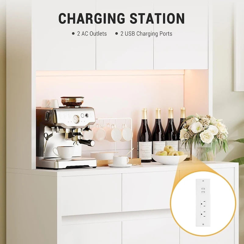 Ampia dispensa da cucina con piano di lavoro per microonde e luci a LED