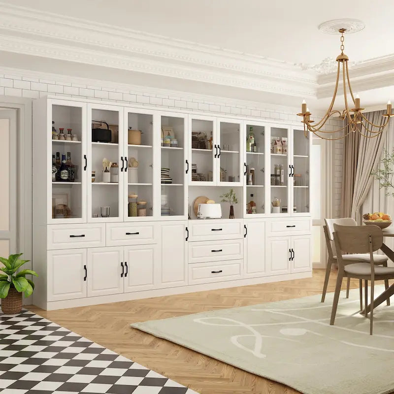 Grande credenza bianca elegante con ante in vetro