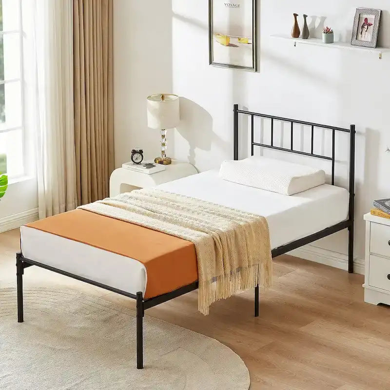 Letto matrimoniale in metallo da 14 pollici con testiera, letto con piattaforma in ferro battuto, senza bisogno di box spring/base per materasso per riporre oggetti