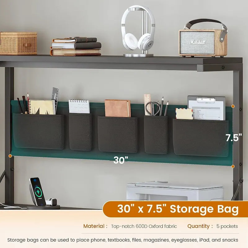 Scrivania a L con ripiano portaoggetti a 5 cassetti e presa di corrente