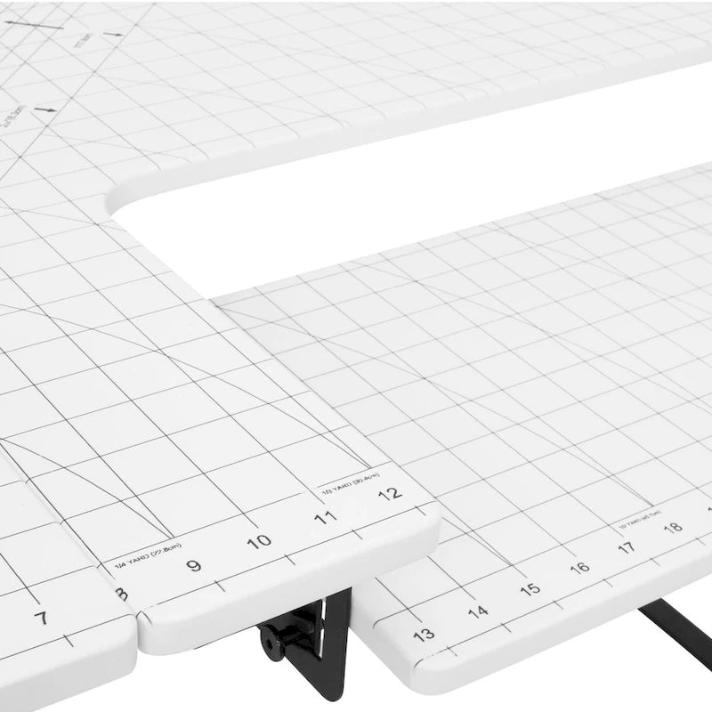 Scrivania da cucito Comet Plus con o senza griglie superiori per il taglio